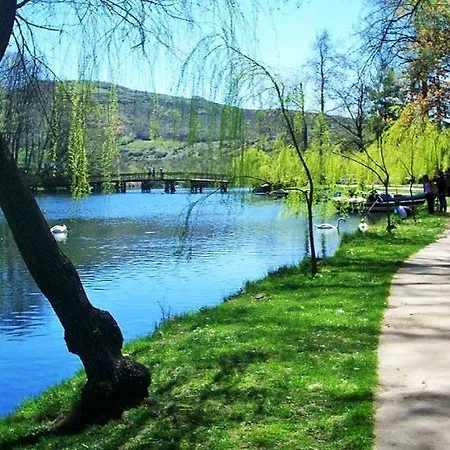 Sirena فندق Tushemisht