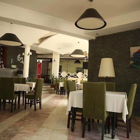 Sirena Hotel Szálloda Tushemisht