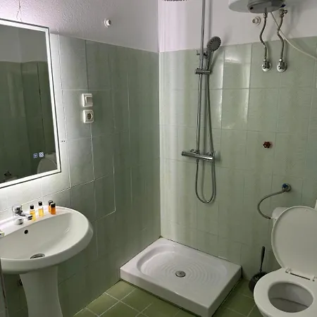 Sirena Hotel Szálloda Tushemisht