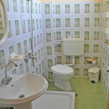 Sirena Hotel Szálloda Tushemisht