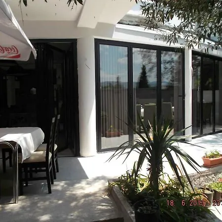 Sirena Hotel 3* Tushemisht
