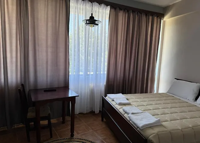 Hotel Sirena Tushemisht