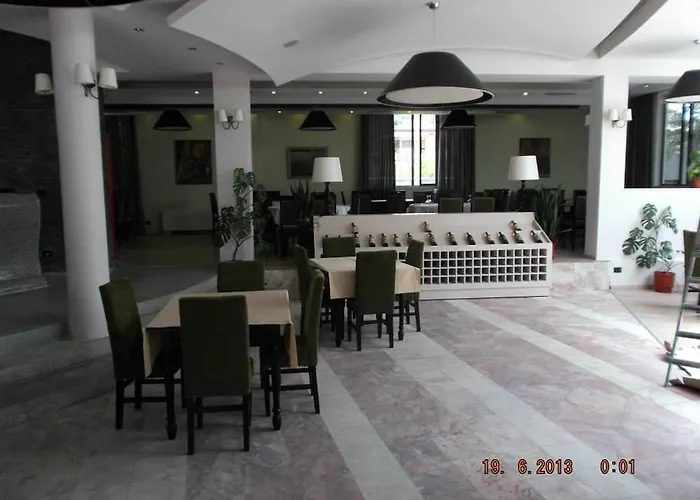 Sirena 3* Tushemisht