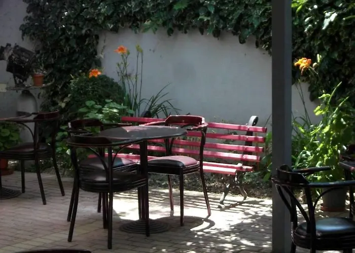 Sirena 3* Tushemisht