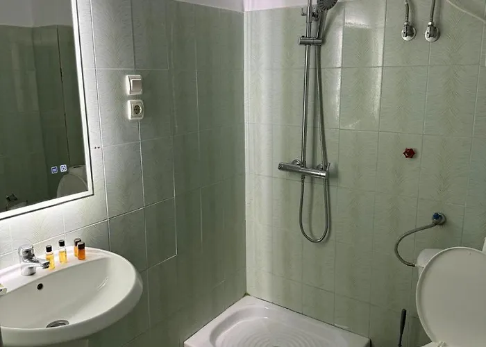 Sirena Hotell Tushemisht