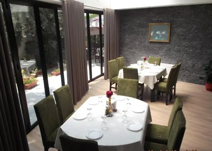 Hotell Sirena 3*